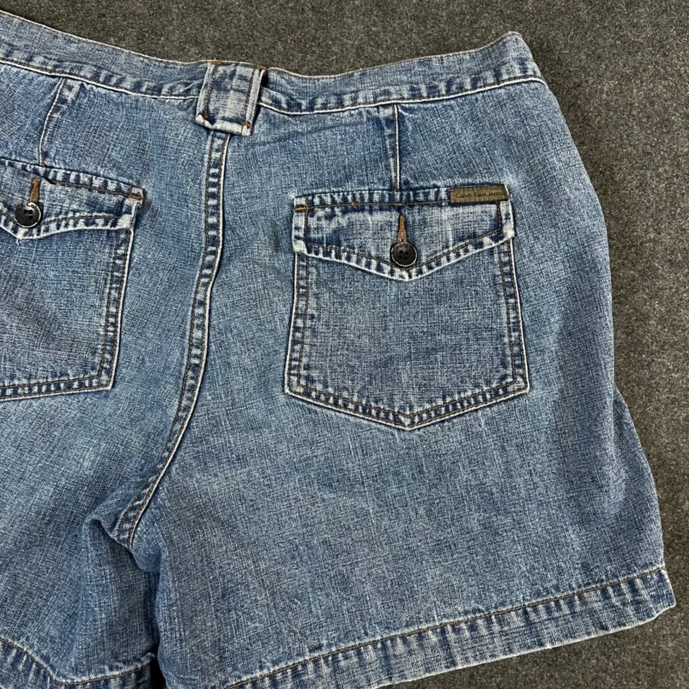 Calvin Klein Jeans Womens Size 10 Denim Shorts High Rise Medium Wash Cotton VTG